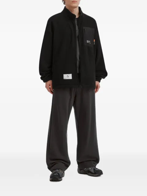 izzue fleece-texture zip-up sweater