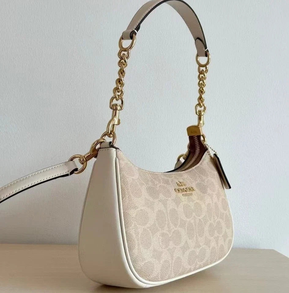 Coach Teri Shoulder Bag Signature Canvas CV933