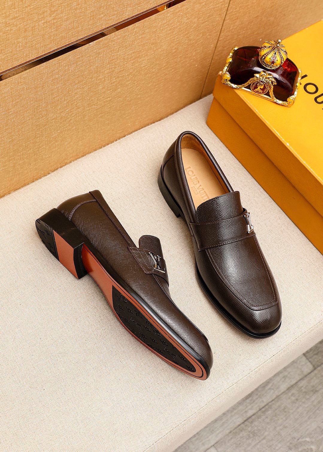 Louis Vuitton Dark Brown Textured Loafers - Leather Lining
