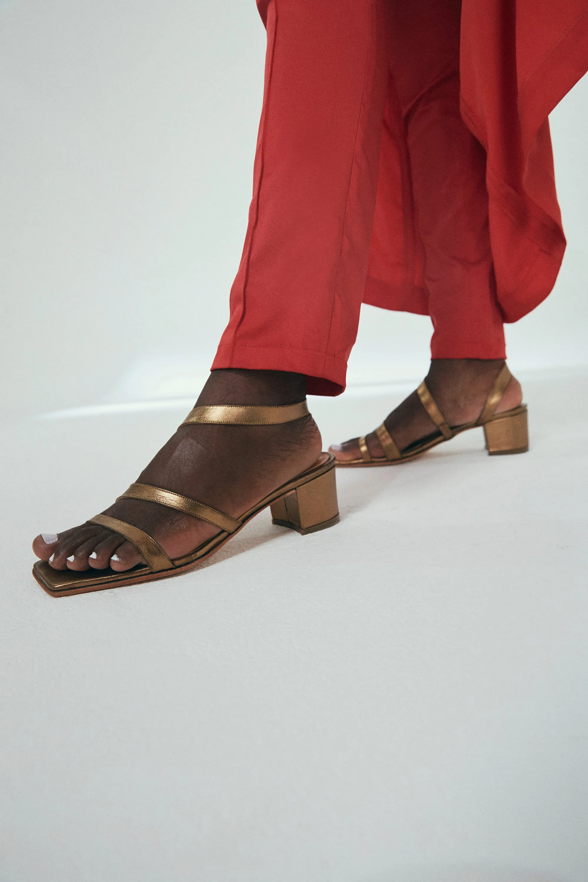 Delfina Sandal in Bronze