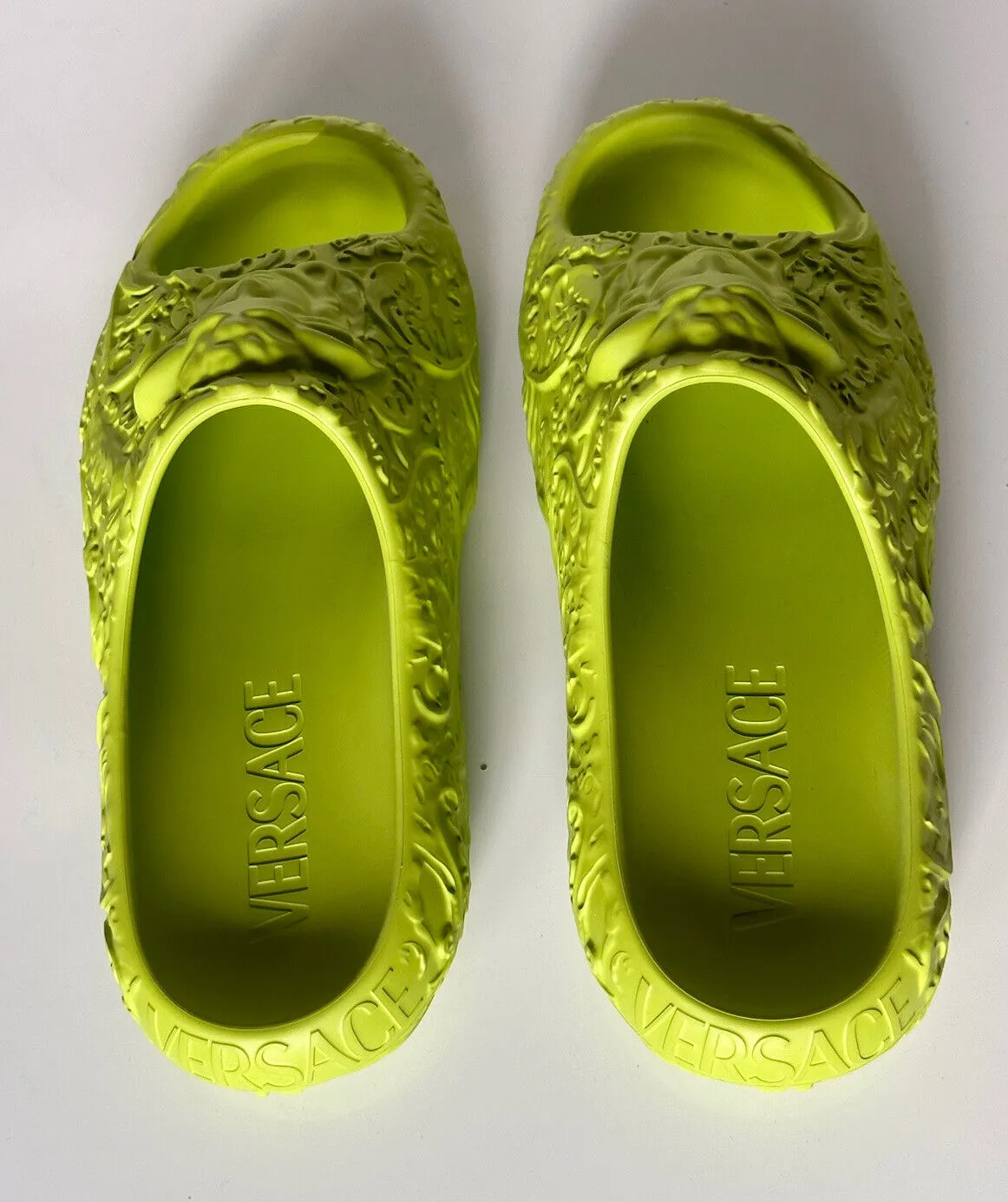 NIB $525 Versace Medusa Head Slides Pool Sandals Green 10 US (43 Eu) 1005746 IT